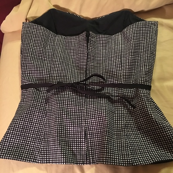 Super cute White House Black Market top! - Picture 2 of 3